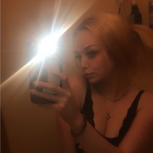 Meet your Posher, Hailey